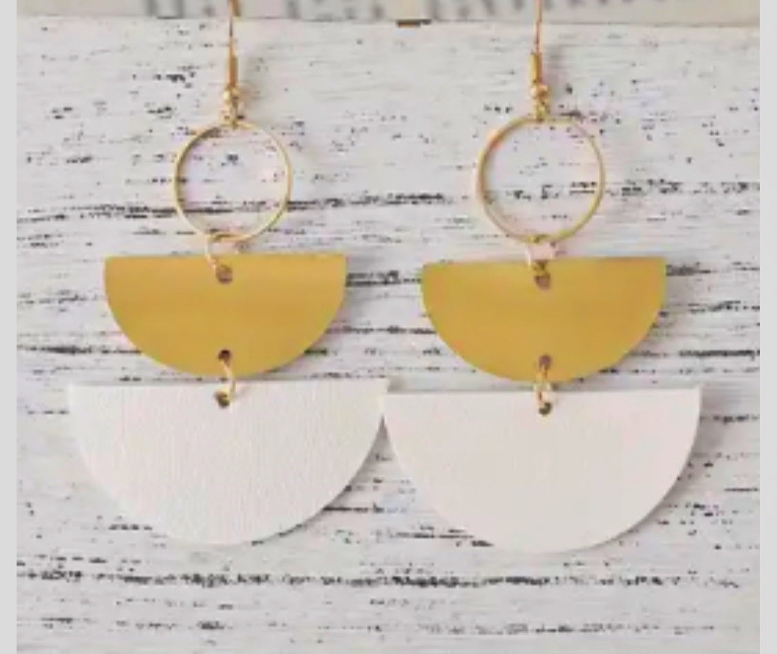 Ivoria Earrings